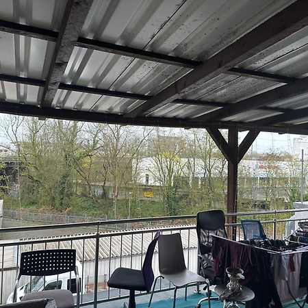 Schoenes Zimmer In Bahnhofsnaehe In Einer Wohnung Mit Grosser Terrasse กีเซิน ภายนอก รูปภาพ