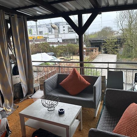 Schoenes Zimmer In Bahnhofsnaehe In Einer Wohnung Mit Grosser Terrasse กีเซิน ภายนอก รูปภาพ