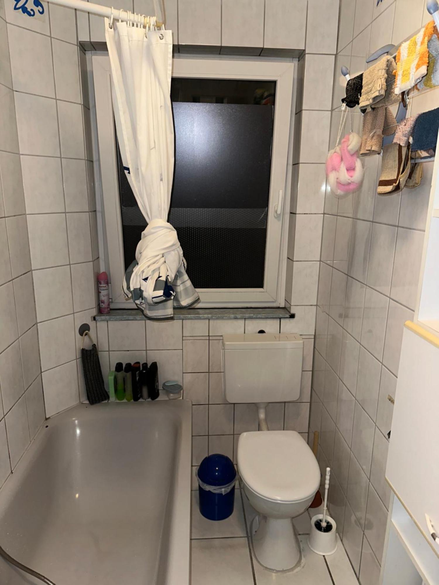 Schoenes Zimmer In Bahnhofsnaehe In Einer Wohnung Mit Grosser Terrasse กีเซิน ภายนอก รูปภาพ