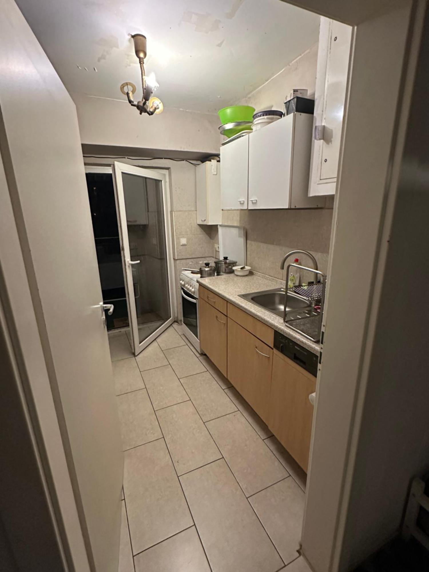 Schoenes Zimmer In Bahnhofsnaehe In Einer Wohnung Mit Grosser Terrasse กีเซิน ภายนอก รูปภาพ