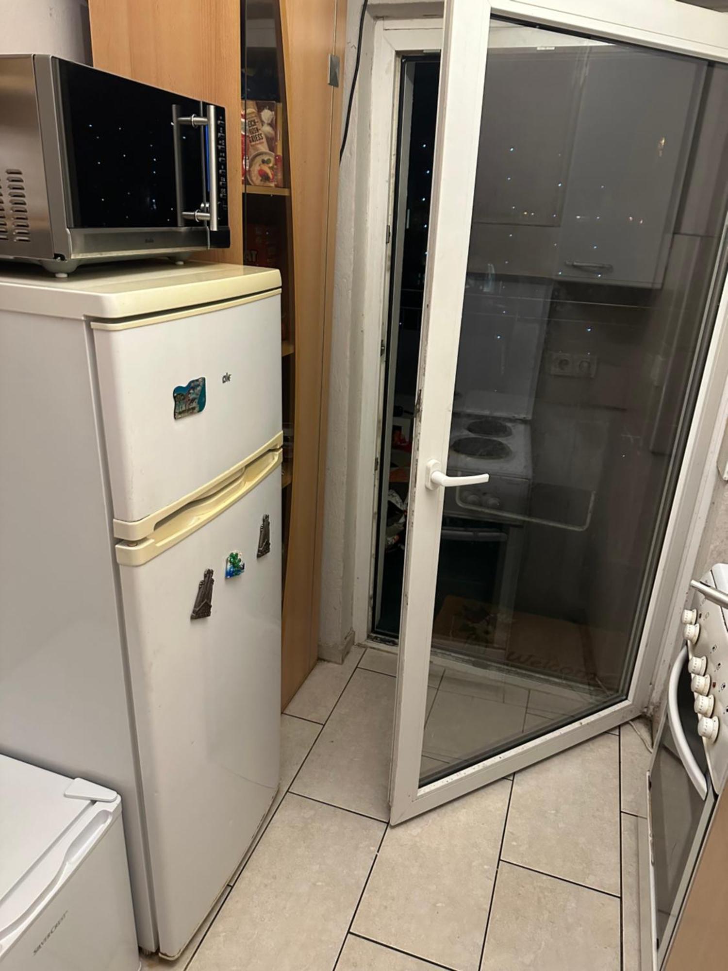 Schoenes Zimmer In Bahnhofsnaehe In Einer Wohnung Mit Grosser Terrasse กีเซิน ภายนอก รูปภาพ